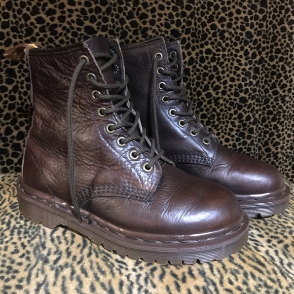 Dr. Martens Shoes - 🤎RARE🤎DR MARTENS 8 HOLE BROWN PEBBLED LEATHER MADE IN ENGLAND COMBAT BOOTS